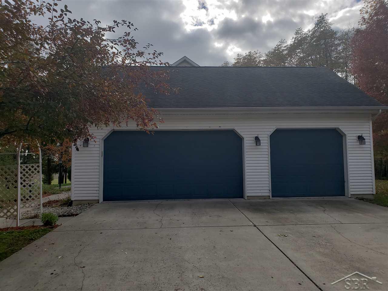 12240 Carr Road St. Charles, MI 48655 - Photo 3 of 48 31363784-2.JPG