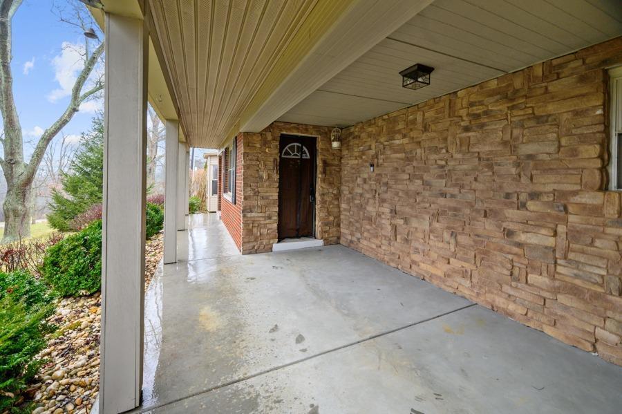 3936 Hanley Road Cincinnati, OH 45247 - Photo 3 of 33