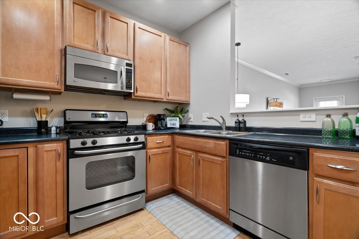 1117 Reserve Way Indianapolis, IN 46220 - Photo 10 of 30