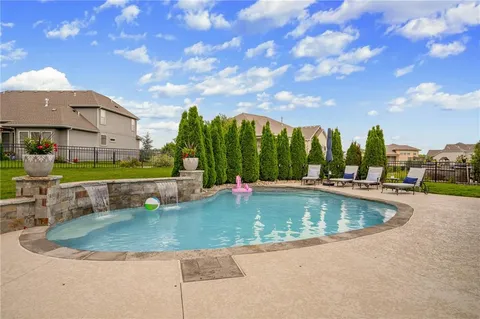 $875,000 | 15854 West 165th Terrace, Olathe, KS 66062