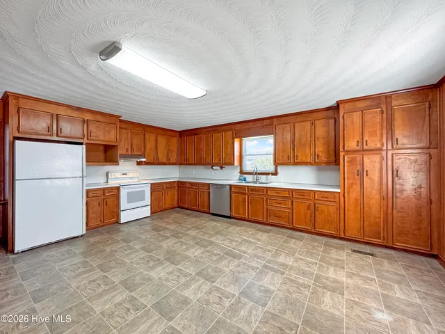 $279,000 | 195 Winfall Boulevard, Hertford, NC 27944