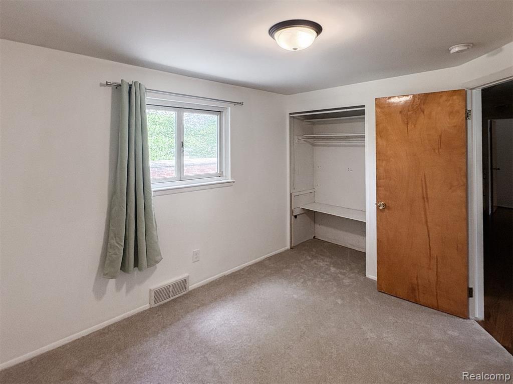 19581 Silver-Spring Street Southfield, MI 48076 - Photo 25 of 40 Gallery Image 25
