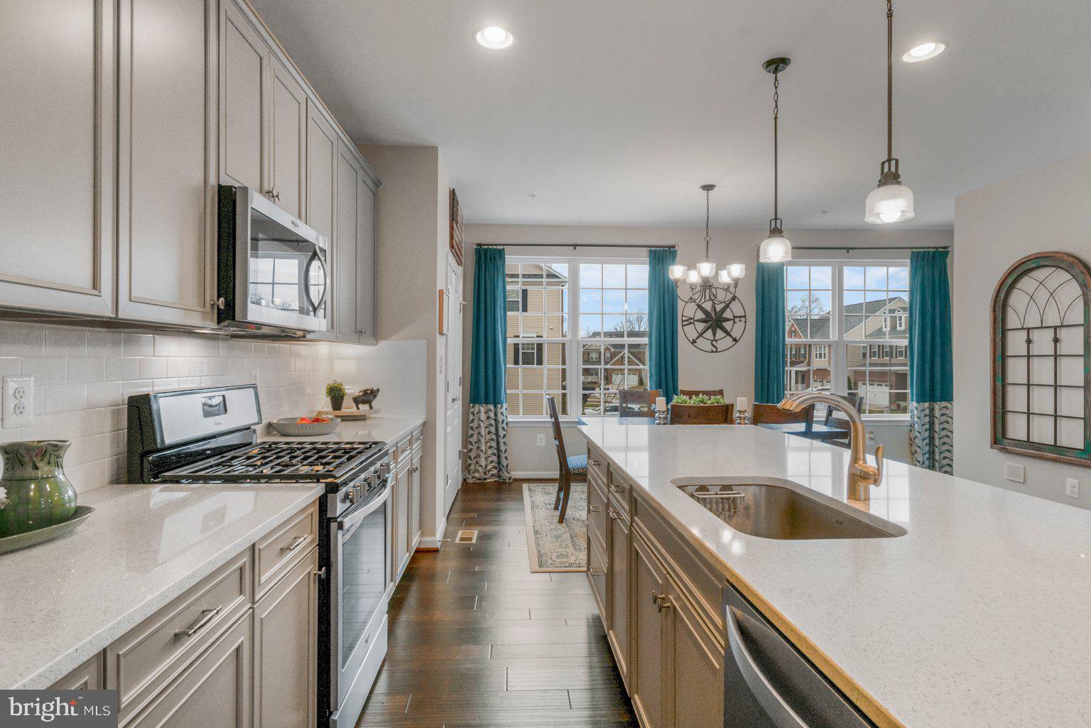 930 Ramble Run Road Baltimore, MD 21220 - Photo 5 of 54 Engineered Hardwood Floor