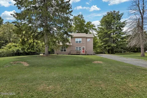 $375,000 | 5 Lake Hills Road, Brunswick, NY 12180