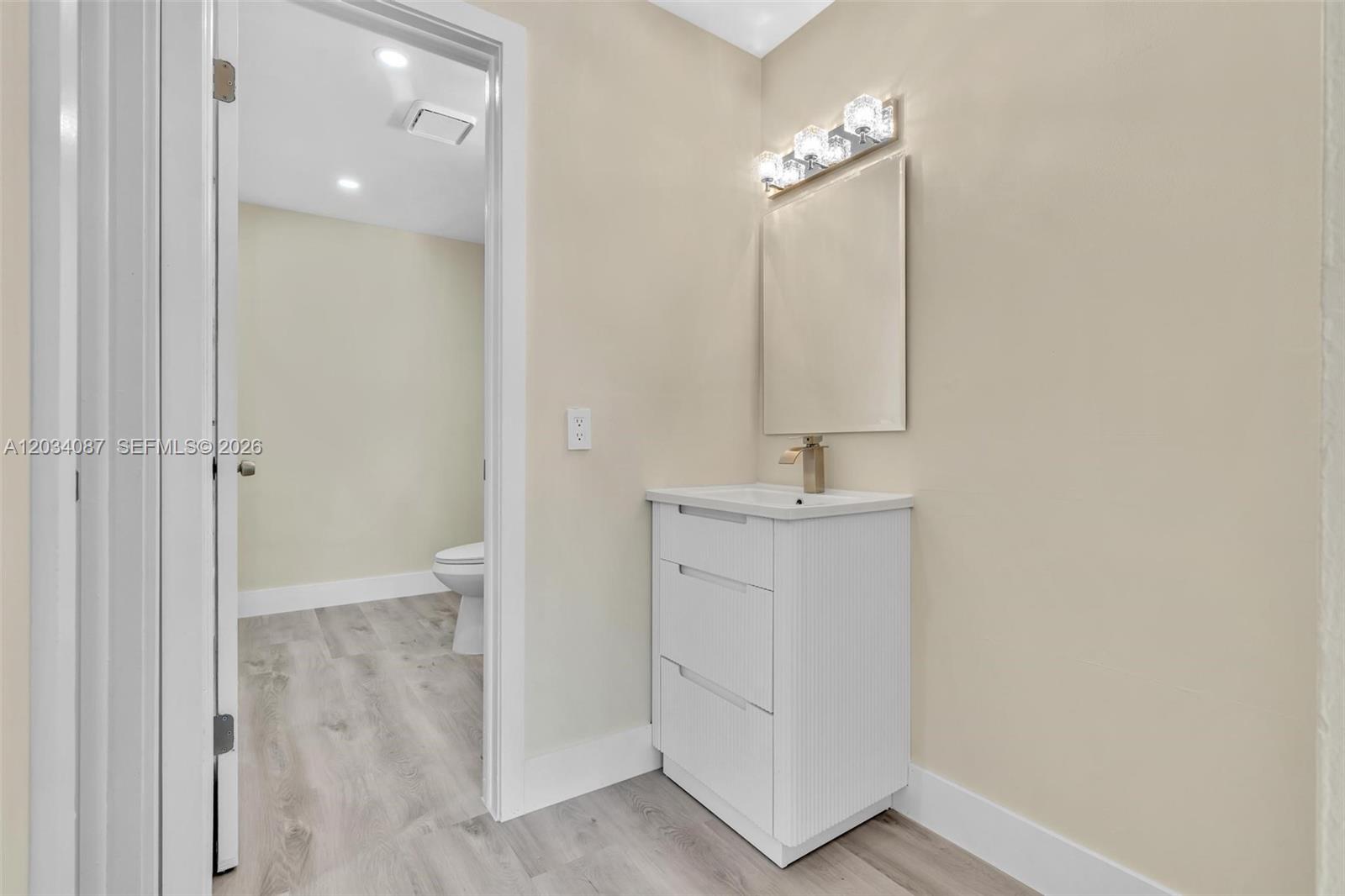 9124 Collins Avenue, Unit 304 Surfside, FL 33154 - Photo 18 of 32