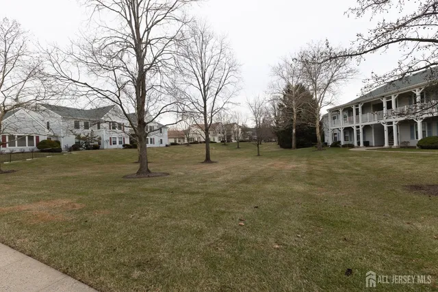 $350,000 | 243 Wycoff Way West, East Brunswick, NJ 08816