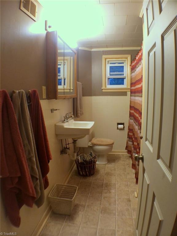 146 Collins Road Elkin, NC 28621 - Photo 13 of 16 Gallery Image 13