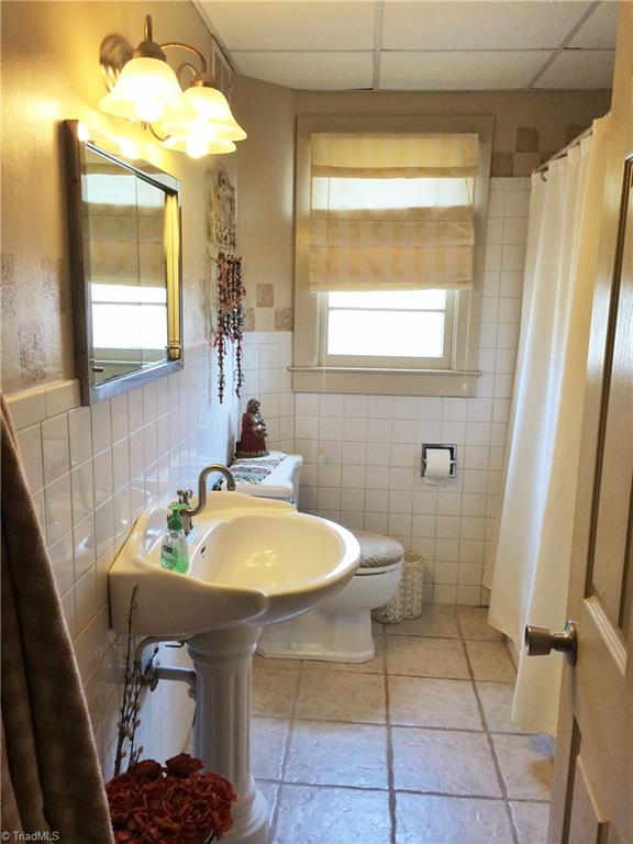 146 Collins Road Elkin, NC 28621 - Photo 8 of 16 Gallery Image 8