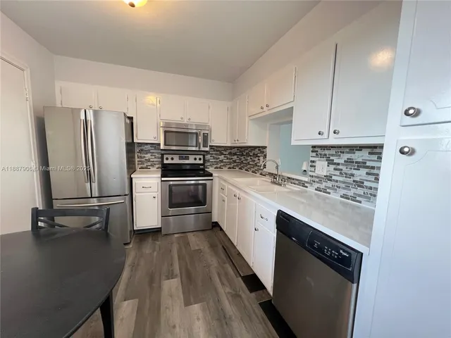 $275,000 | 301 Northeast 14th Avenue, Unit 608, Hallandale Beach, FL 33009