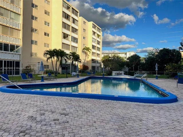 $275,000 | 301 Northeast 14th Avenue, Unit 608, Hallandale Beach, FL 33009