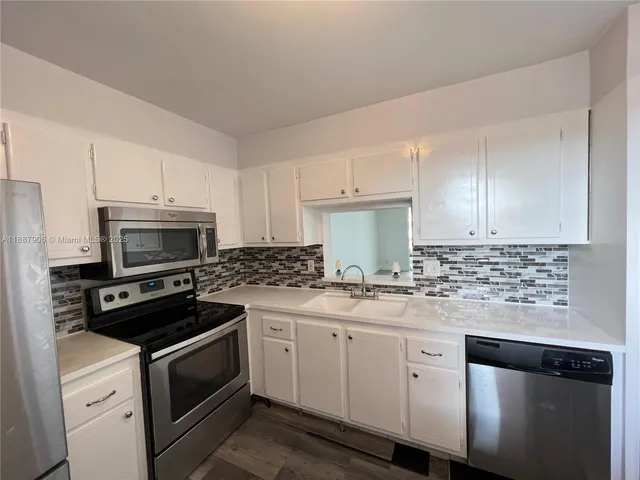 $275,000 | 301 Northeast 14th Avenue, Unit 608, Hallandale Beach, FL 33009