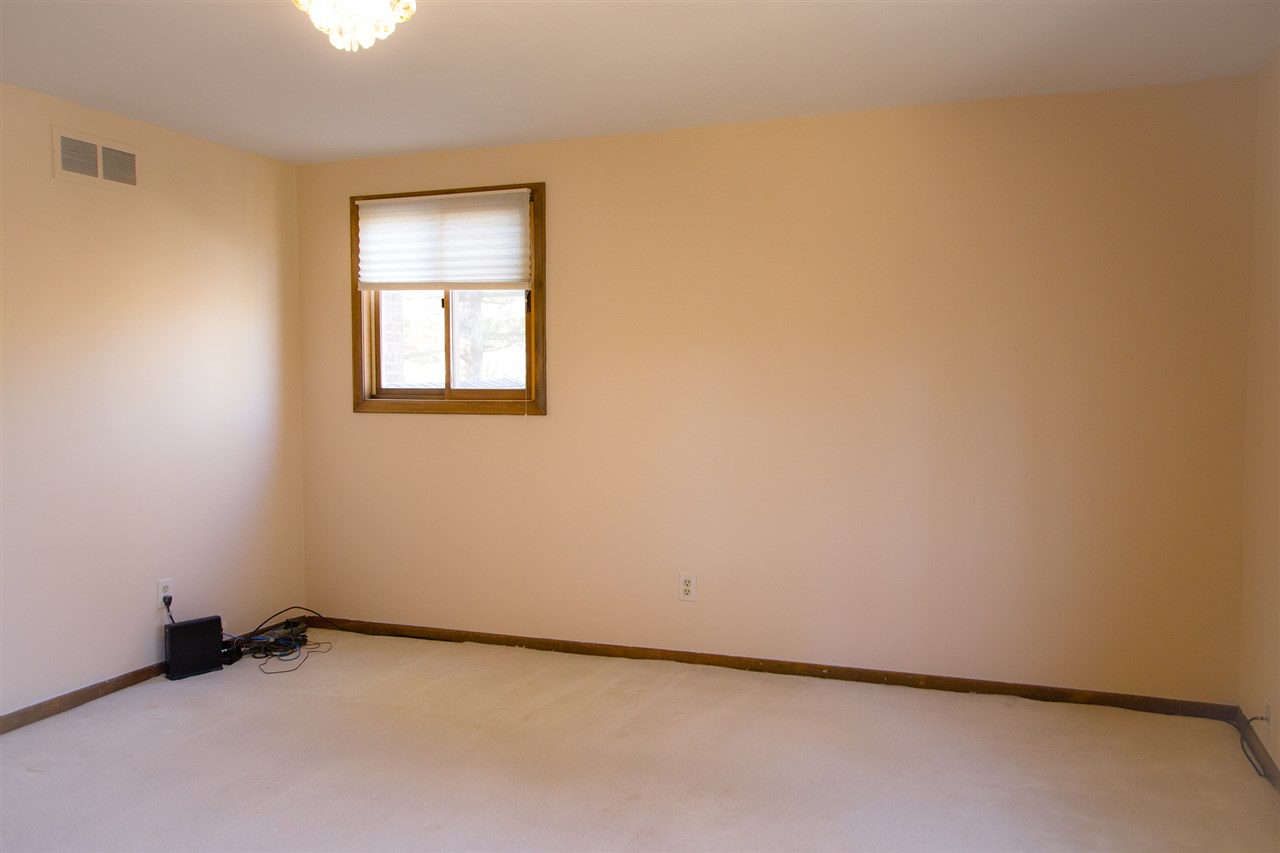 655 East Birch Tree Rochester, MI 48306 - Photo 49 of 60 50010325-48.JPG