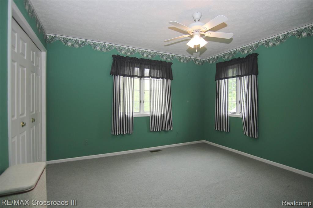 47037 Hull Road Belleville, MI 48111 - Photo 21 of 36