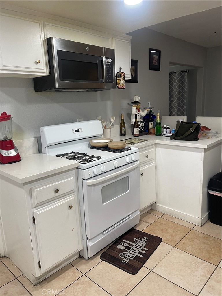 14327 Rodeo Drive Victorville, CA 92395 - Photo 27 of 37