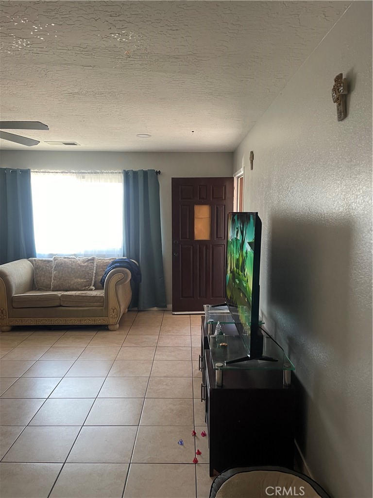 14327 Rodeo Drive Victorville, CA 92395 - Photo 29 of 37