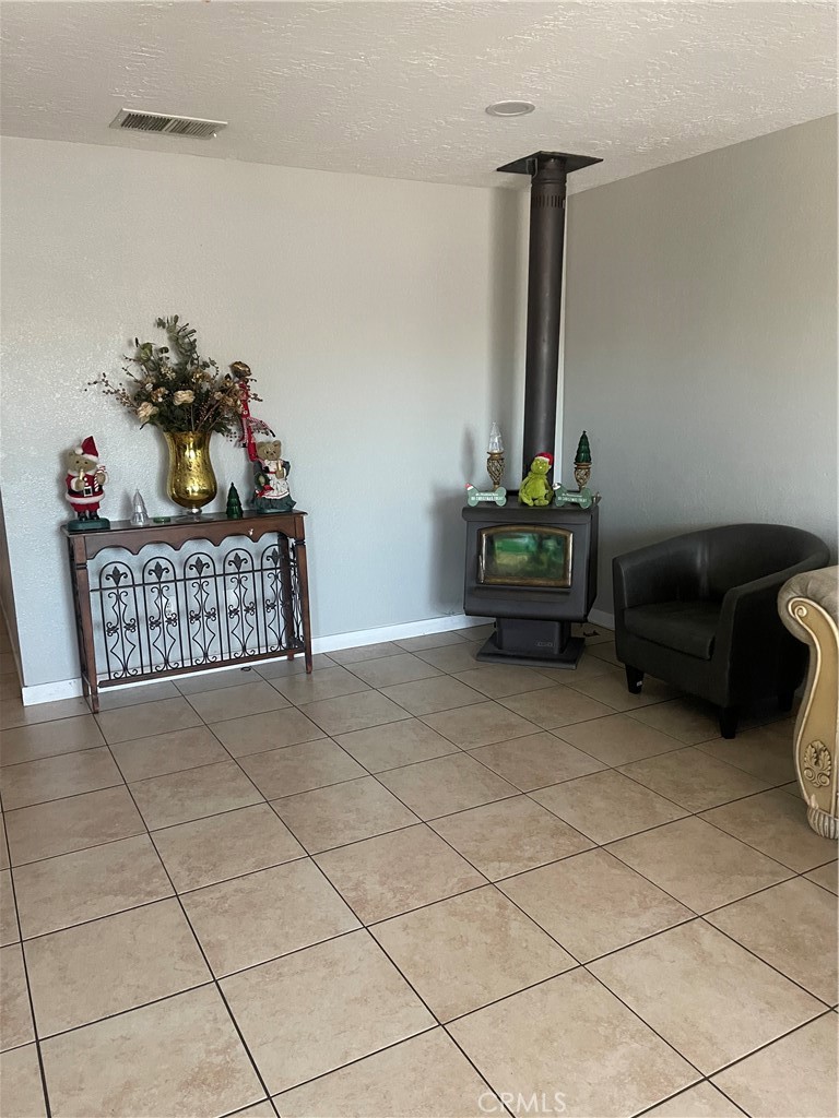 14327 Rodeo Drive Victorville, CA 92395 - Photo 30 of 37