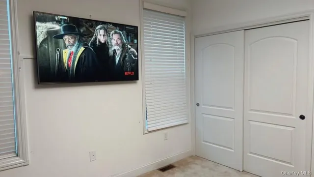 $5,000 | 1807 Townhome Way, Unit 1, Huntington Station, NY 11746