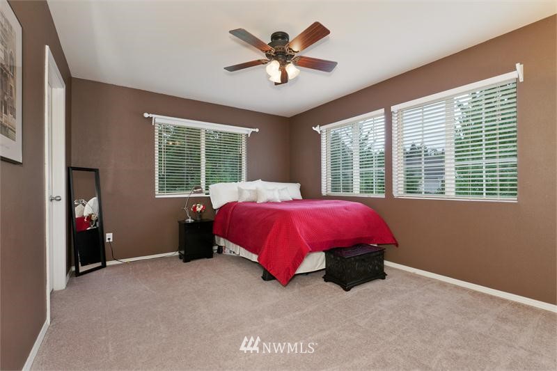 9244 Northeast 174th Place Bothell, WA 98011 - Photo 12 of 15