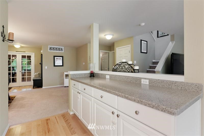 9244 Northeast 174th Place Bothell, WA 98011 - Photo 4 of 15