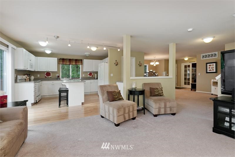 9244 Northeast 174th Place Bothell, WA 98011 - Photo 6 of 15