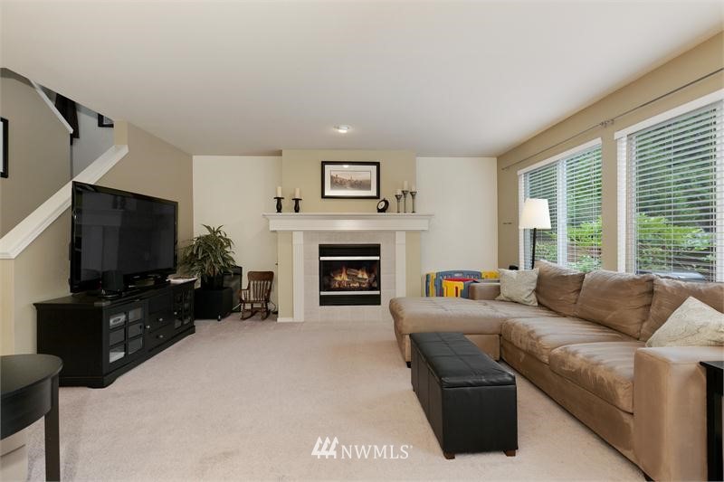 9244 Northeast 174th Place Bothell, WA 98011 - Photo 7 of 15