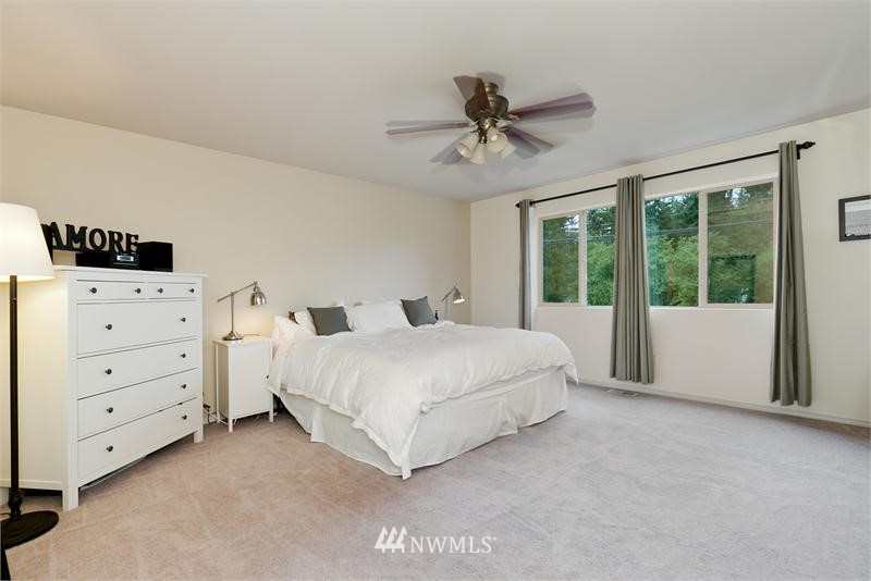 9244 Northeast 174th Place Bothell, WA 98011 - Photo 10 of 15