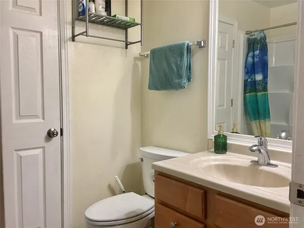 $2,200 | 12423 Northeast 131st Court, Unit E 306, Kirkland, WA 98034