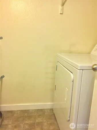 $2,200 | 12423 Northeast 131st Court, Unit E 306, Kirkland, WA 98034