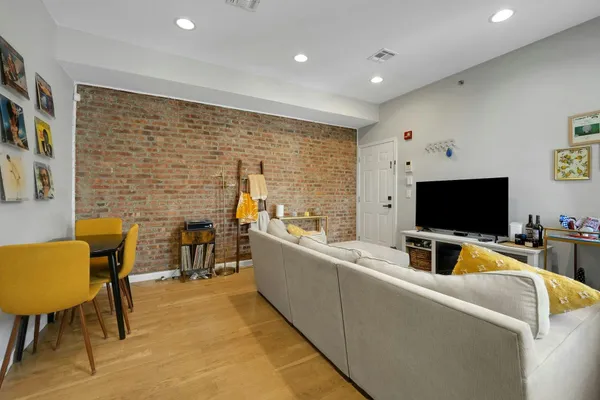$2,850 | 42 Prospect Street, Unit 3C, Jersey City, NJ 07307