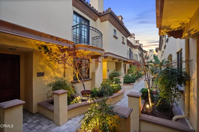 $1,288,000 | 985 North Michillinda Avenue, Unit 207, Pasadena, CA 91107