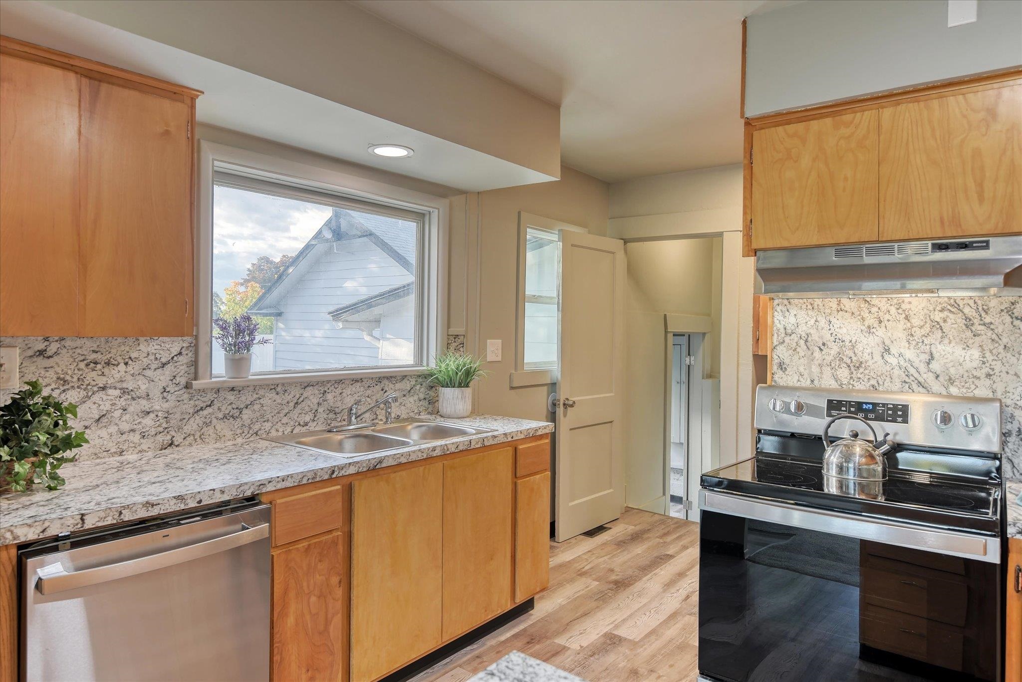 515 North Long Road Greenacres, WA 99016 - Photo 17 of 48 Gallery Image 17