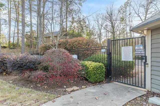 a view of garden with patio