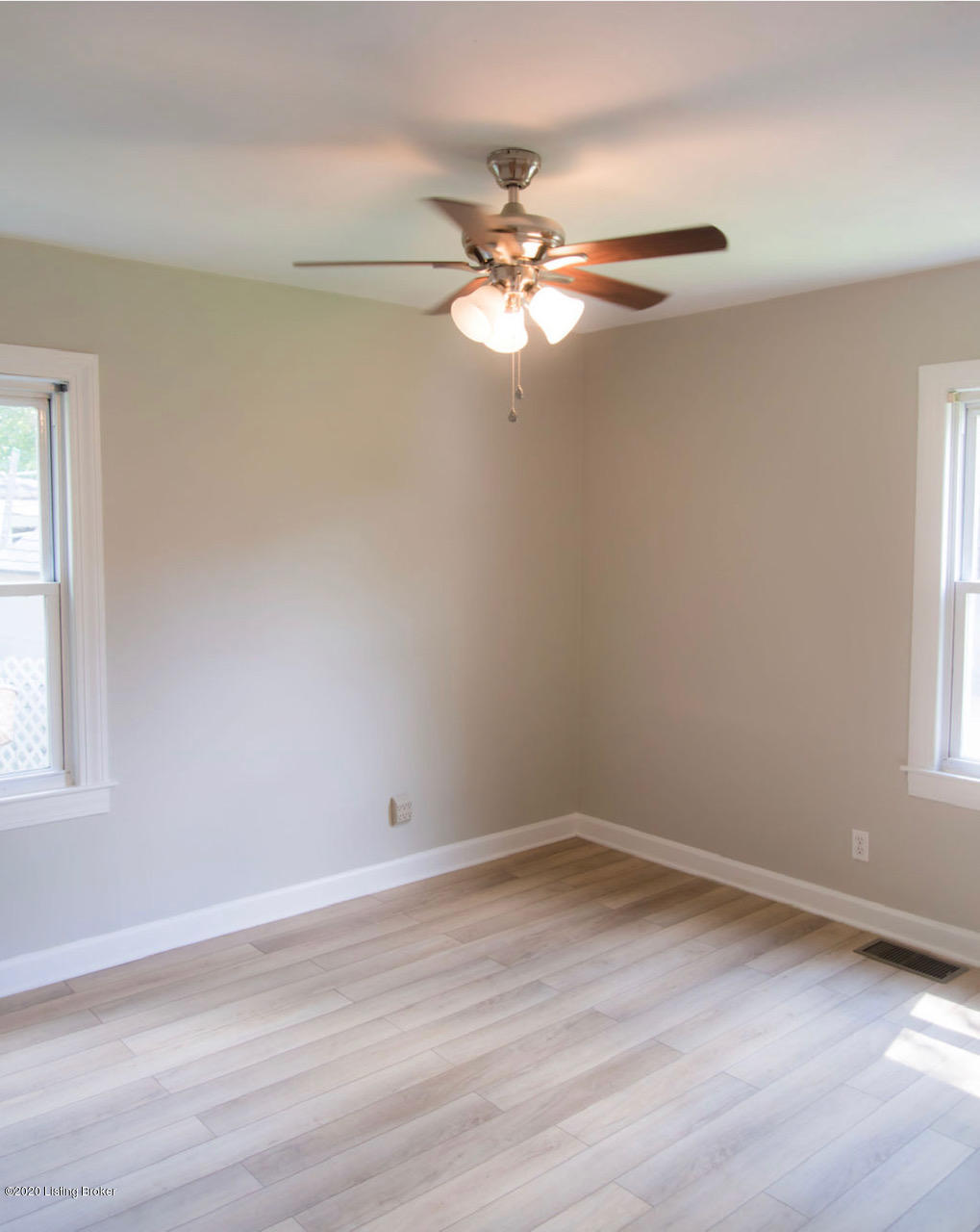 3711 Rosa Terrace Louisville, KY 40216 - Photo 15 of 26 19