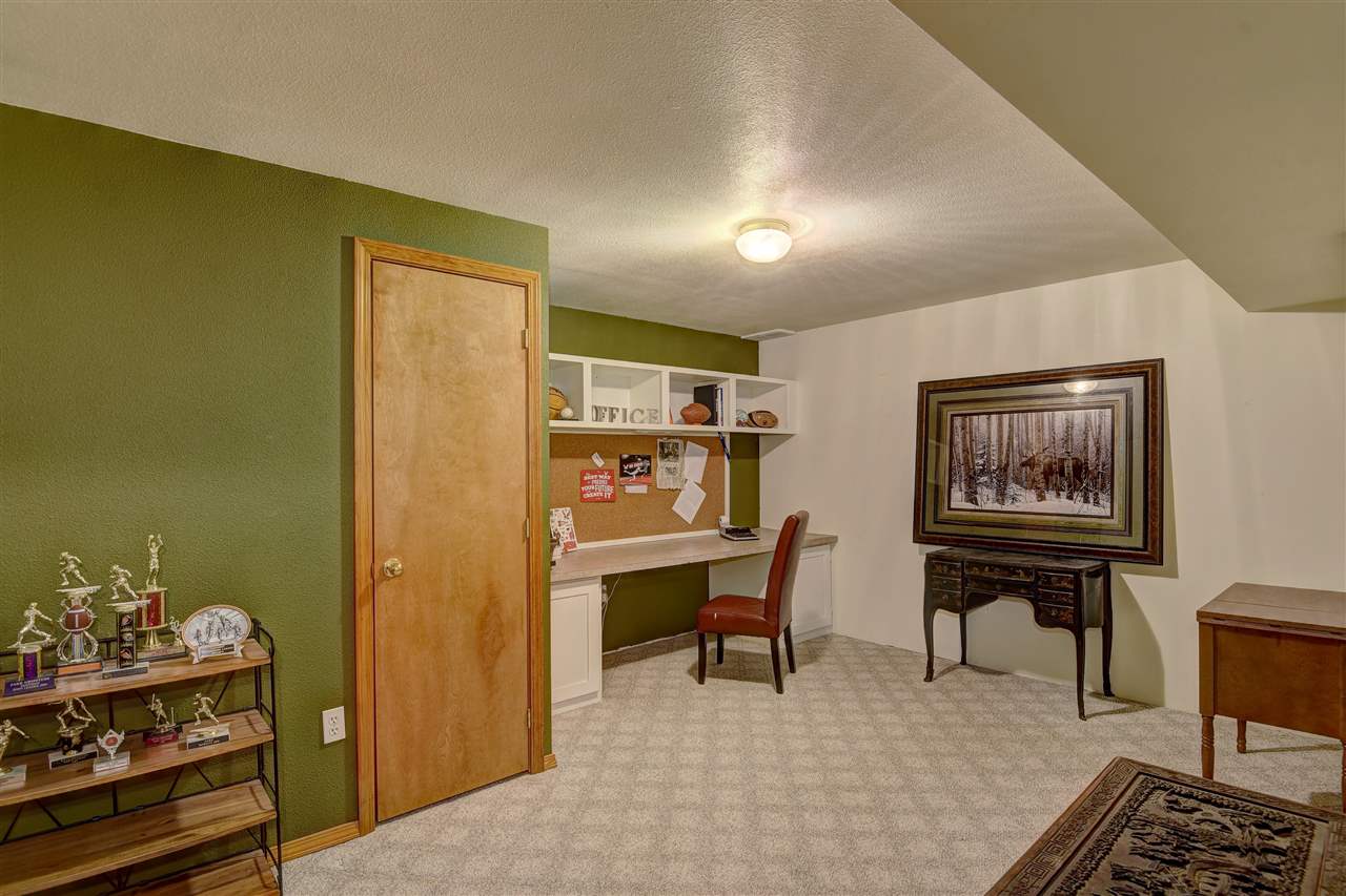 4501 East Woodglen Road Mead, WA 99021 - Photo 12 of 20