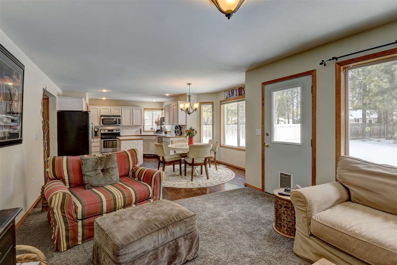 4501 East Woodglen Road Mead, WA 99021 - Photo 6 of 20