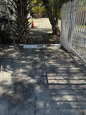 $1,800 | 770 Northeast 128th Street, Unit 303, North Miami, FL 33161