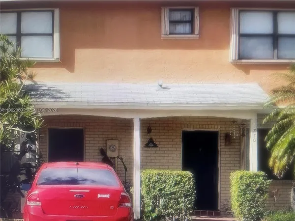 $2,550 | 730 Northwest 106th Terrace, Unit 730, Pembroke Pines, FL 33026