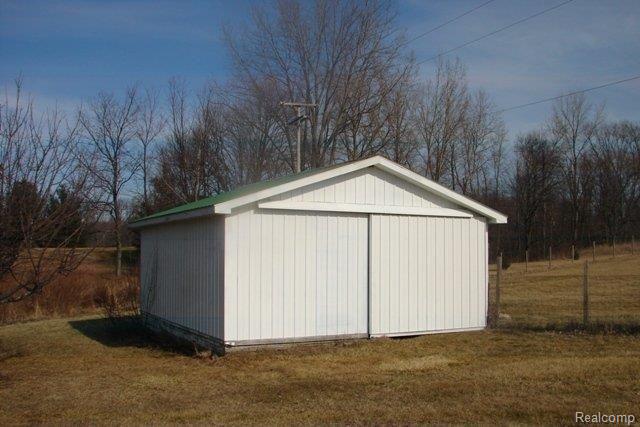 5211 East Burnside Road North Branch, MI 48461 - Photo 8 of 9 8Shed.jpg