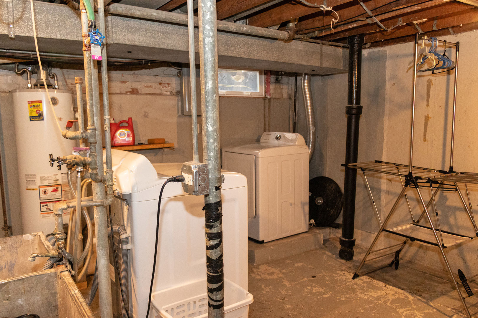 1488 Willow Avenue Des Plaines, IL 60016 - Photo 21 of 25 view of a room with gym equipment