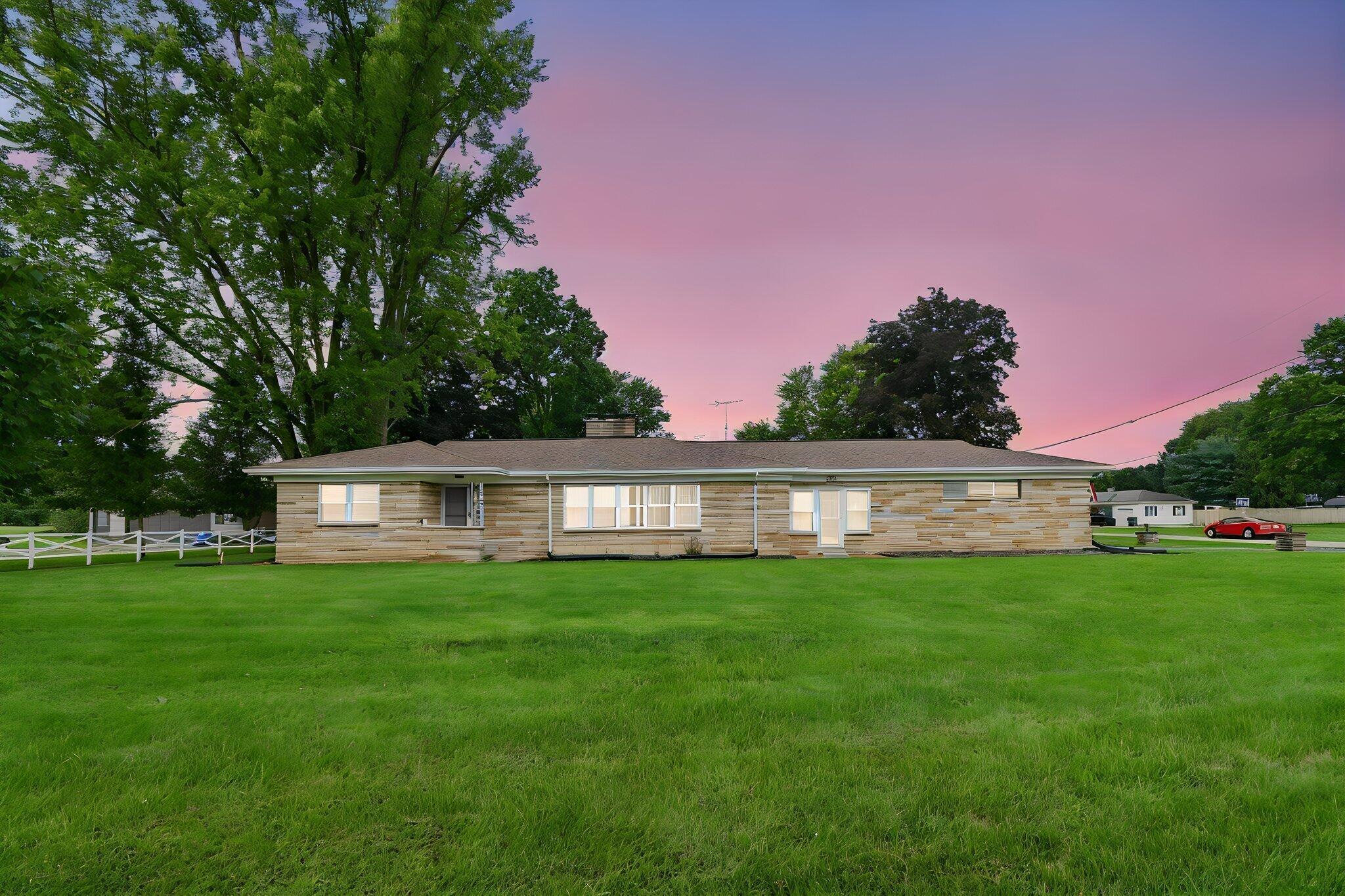 1017 Newark Road Mount Vernon, OH 43050 - Photo 1 of 40 exterior light
