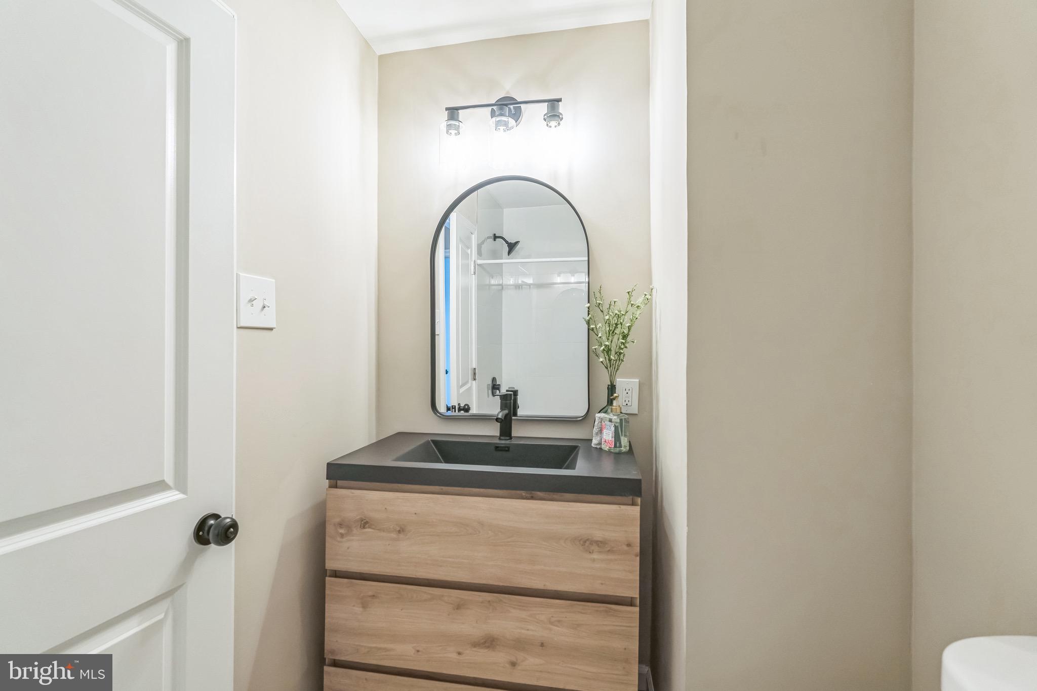 5734 Harbison Avenue Philadelphia, PA 19135 - Photo 19 of 29 a close view of car sink