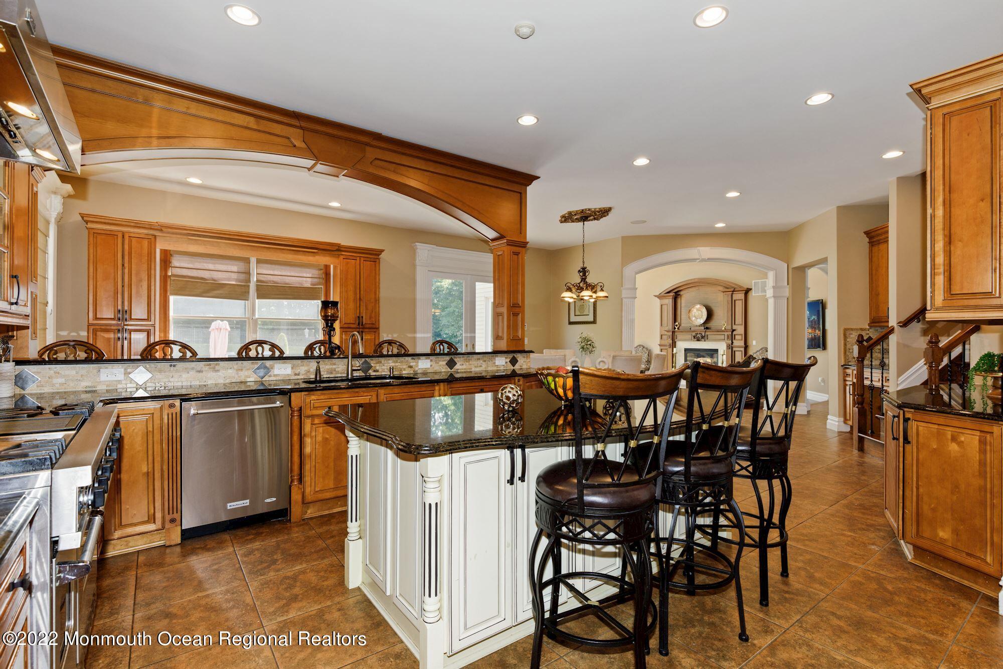 72 Edgewood Road Morganville, NJ 07751 - Photo 33 of 86 023_72_Edgewood_Rd_392109_733601