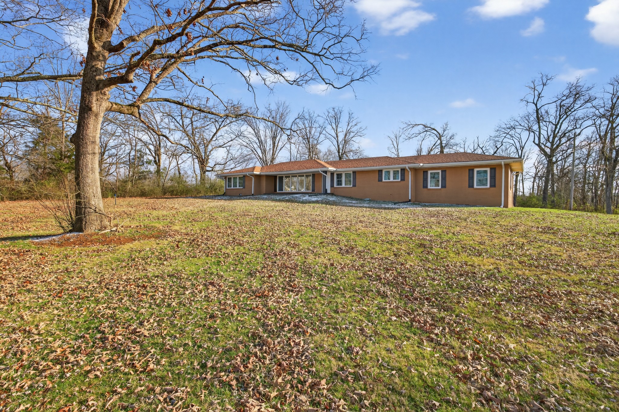 2136 West Broad Street Cookeville, TN 38501 - Photo 30 of 33 front view of house with a yard