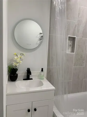 $372,990 | 2524 Pickway Drive, Charlotte, NC 28269