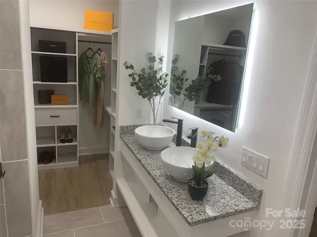 $372,990 | 2524 Pickway Drive, Charlotte, NC 28269