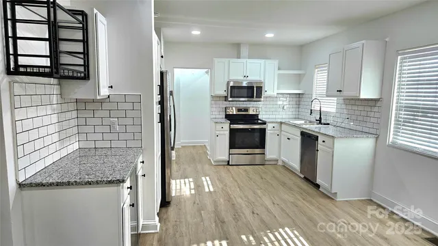 $372,990 | 2524 Pickway Drive, Charlotte, NC 28269