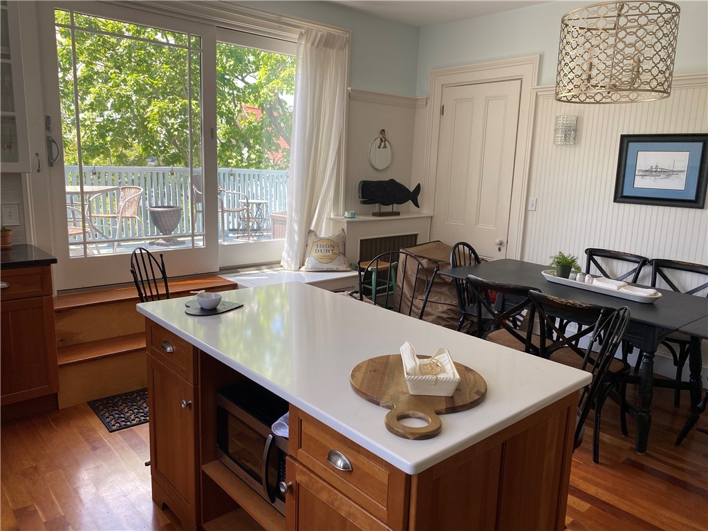 569 Spring Street, Unit 2 Newport, RI 02840 - Photo 11 of 30