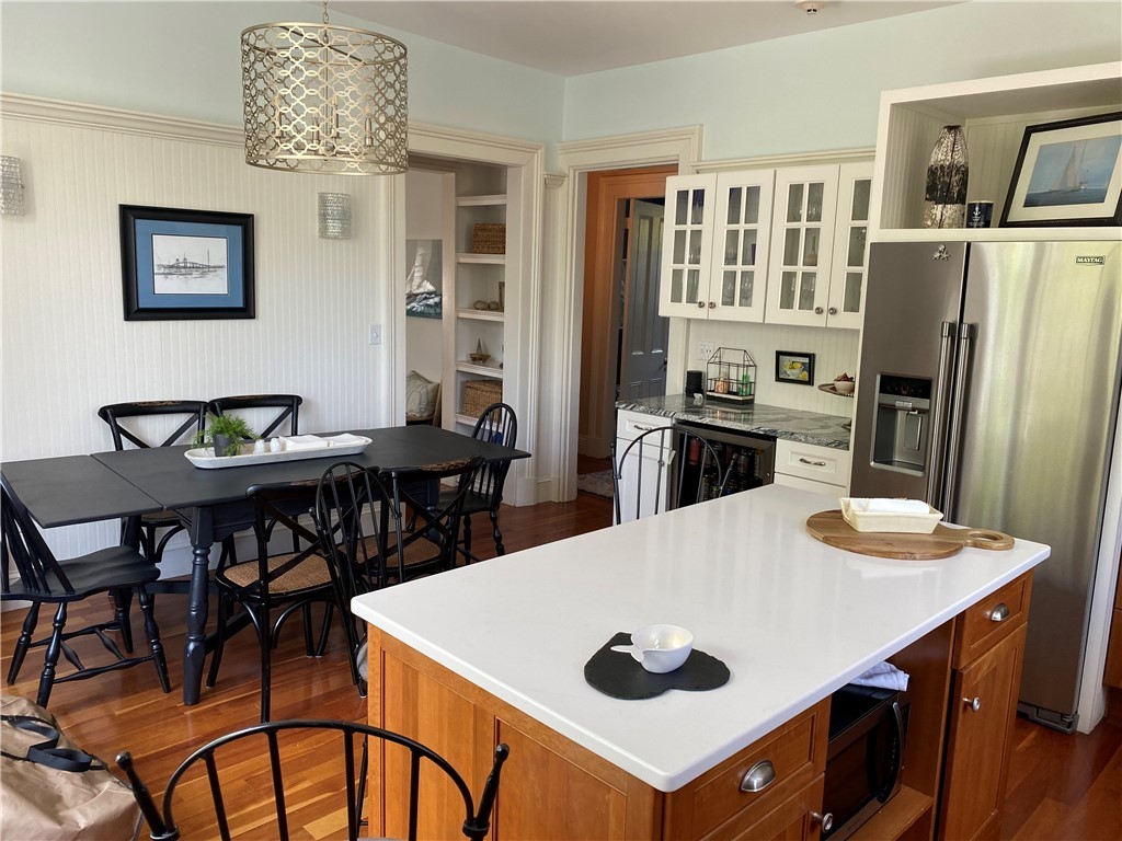 569 Spring Street, Unit 2 Newport, RI 02840 - Photo 12 of 30