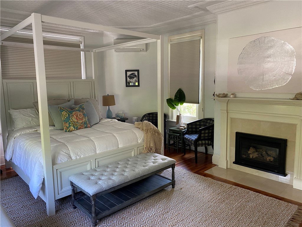 569 Spring Street, Unit 2 Newport, RI 02840 - Photo 14 of 30