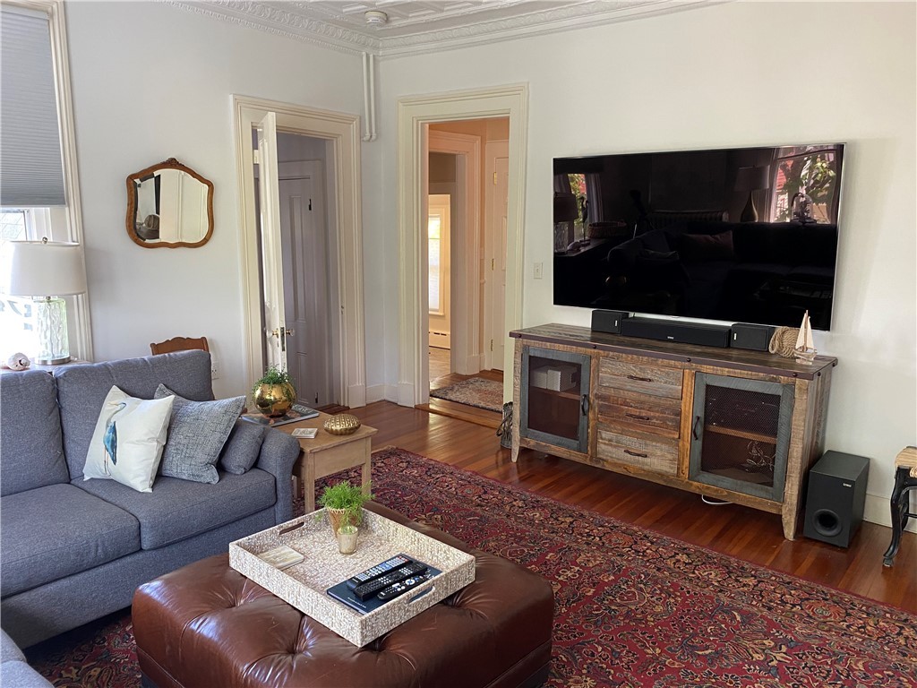 569 Spring Street, Unit 2 Newport, RI 02840 - Photo 8 of 30